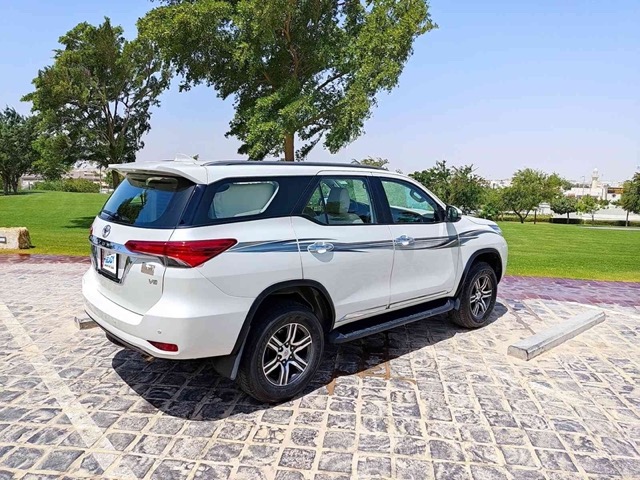fortuner (2) Medium