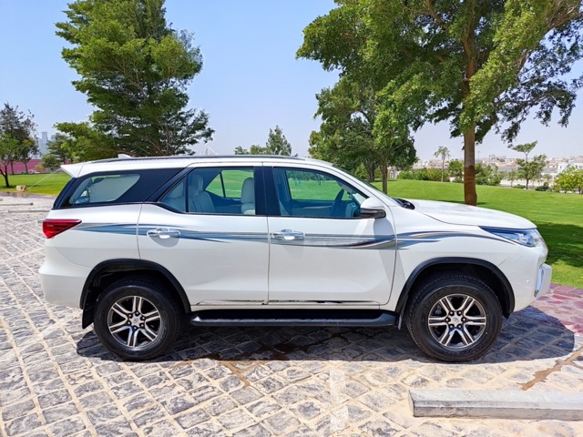 fortuner (4) Medium