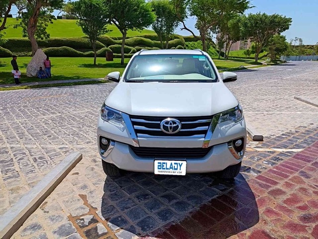 fortuner (5) Medium