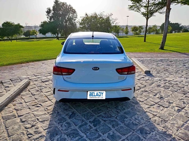 kia rio (2) Medium
