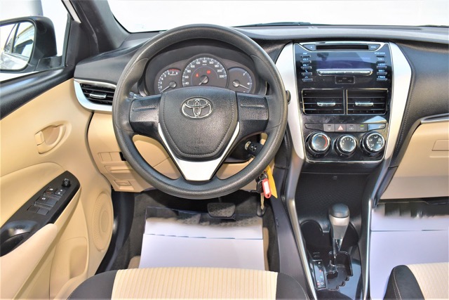 toyota yaris (9) Medium